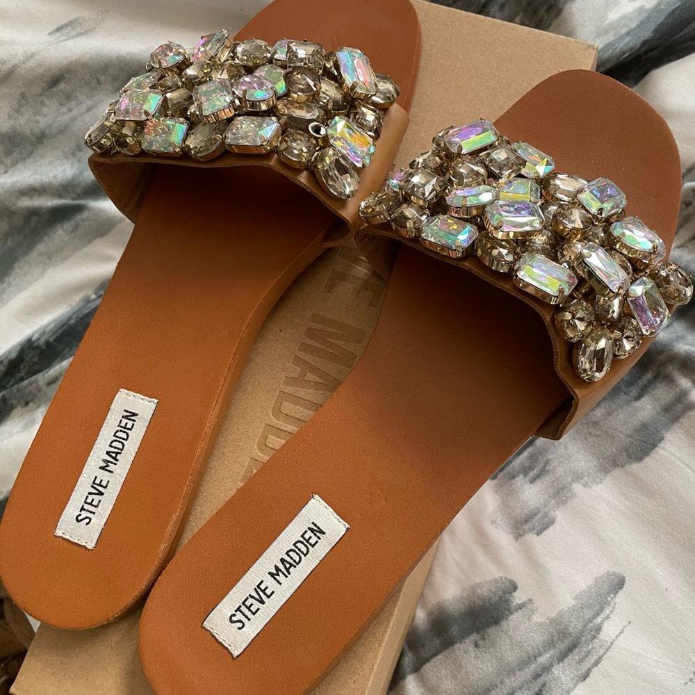 Women’s Steve Madden rhinestone slides, size 9.5